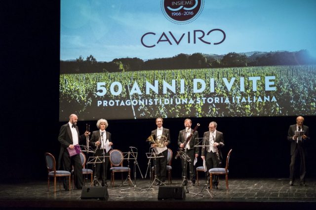 Menabò, agenzia di comunicazione a Forlì, per i 50 anni di Caviro - Musicisti
